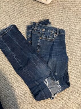 Zara Women's Dark Blue Skinny Jeans with Knee Distress